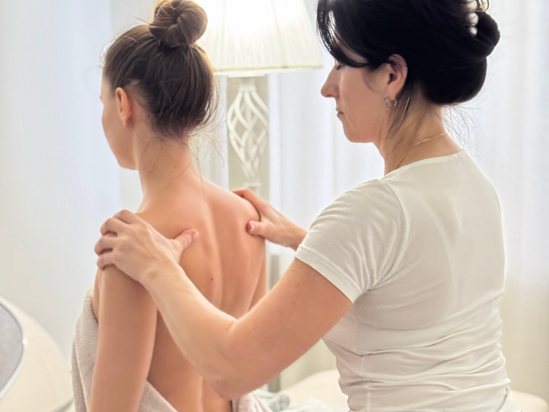 Общеоздоровительный массаж+шейноворотниковая зона в подарок